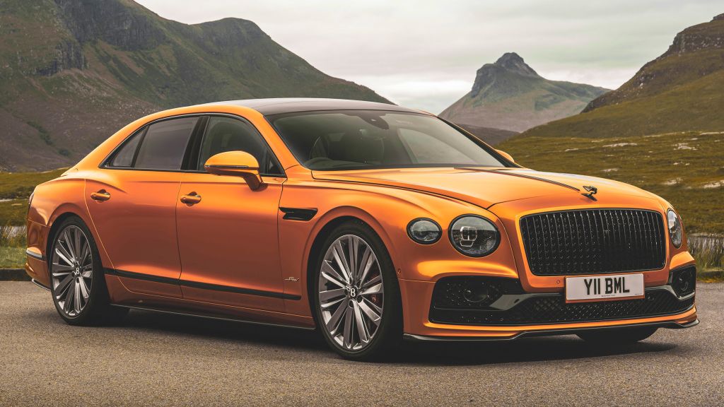 Per chi non vuole una “normale Bentley”.  La velocità della Flying Spur arriva fino a 330 km/h grazie al motore a dodici cilindri